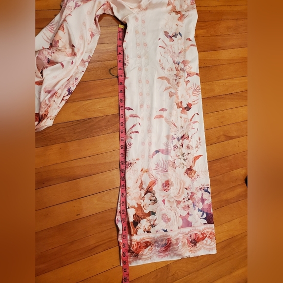 NWOT Guess floral satin jumpsuit. Faux wrap. Tie around neck. Wide leg. Size S. - Picture 6 of 16